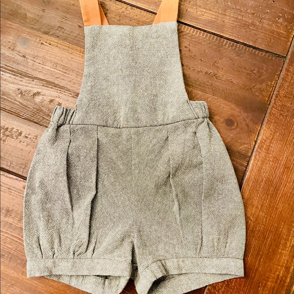 Adjustable olive green linen romper. Etsy Boutique. Size 12m. EUC.